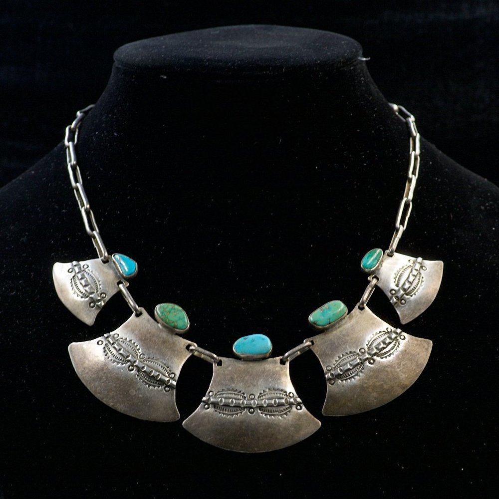 Very Unique Vintage Native American Navajo Necklace. Unsigned